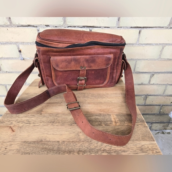 Vintage Handbags - Dark Academia Leather Satchel